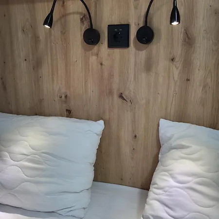 Foka Hostel *